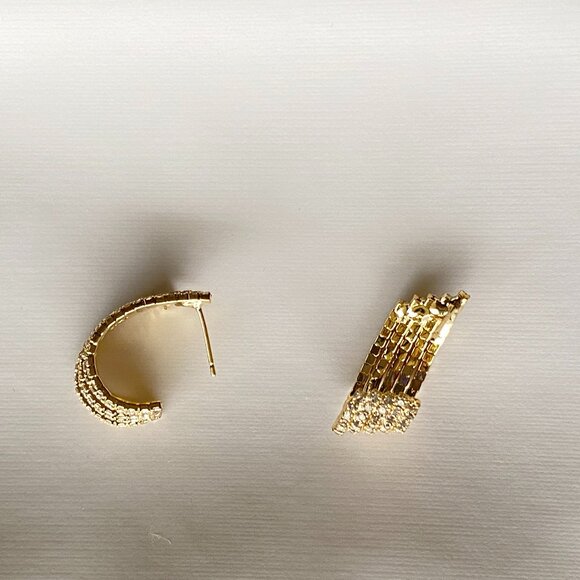 FAC Crystal Curve Shape Hoop Gold Tone Earrings NWT - Picture 3 of 9